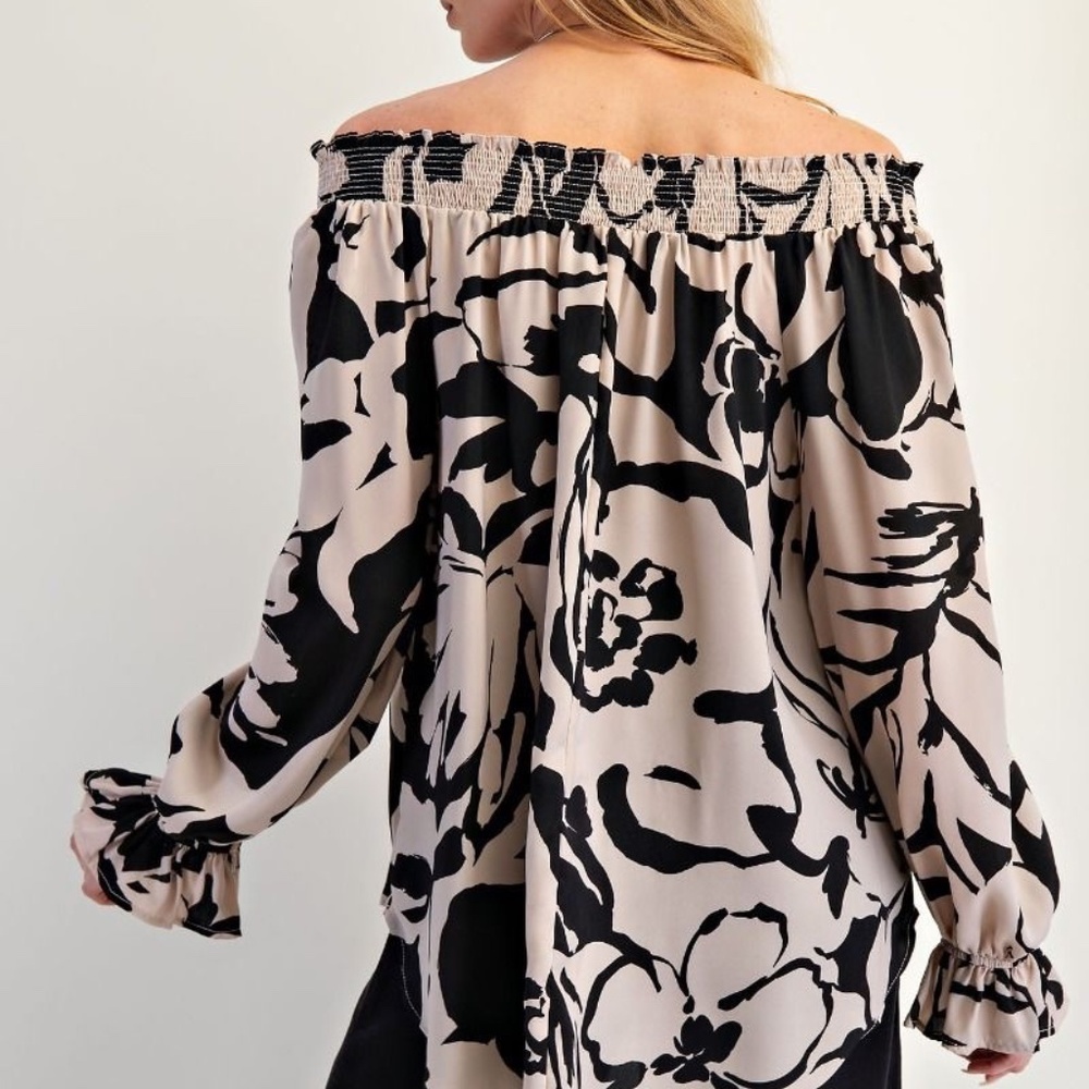 NEW EASEL SMOCKING OFF SHOULDER MIRABELLE BLOUSE TOP SHIRT SMALL OVERSIZED - Picture 5 of 10